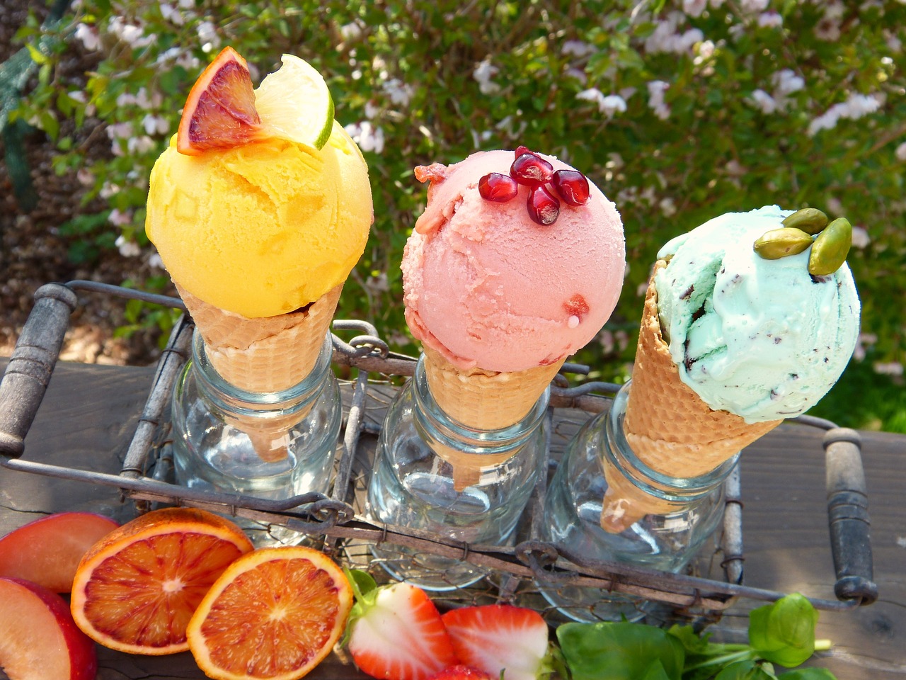 3色カラーのアイスクリーム